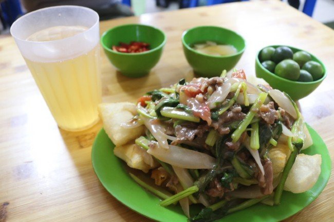 Vietnamese-fried-rice-ball-banh-ran-vietnamese-street-food-hanoi-blog-review-price